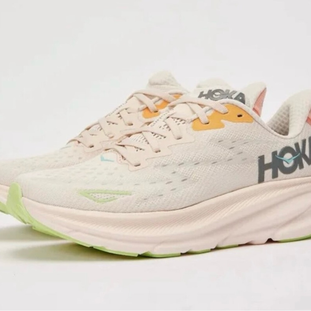 Hoka Clifton 9